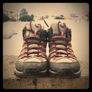 Merrill Moab Mid Hiking Boots